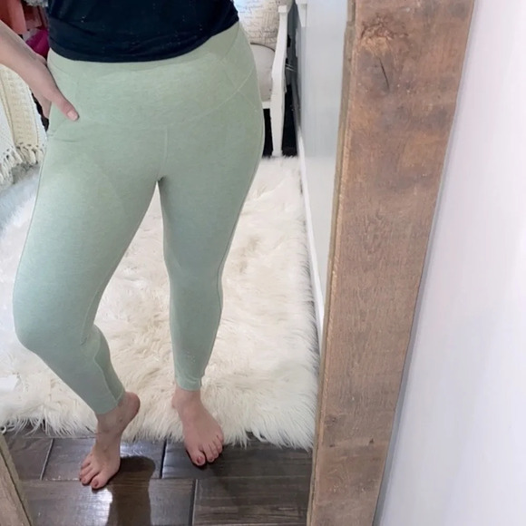 Apana green athletic leggings size medium - Picture 2 of 6